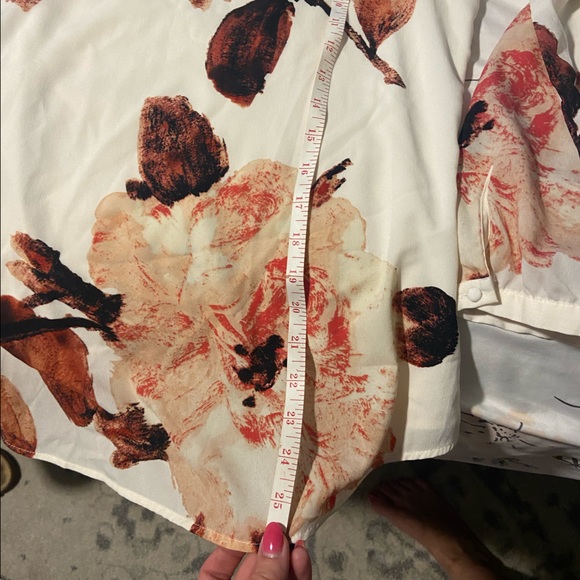 Chico’s Floral Career Women’s blouse Sz Large Roses - Picture 8 of 8